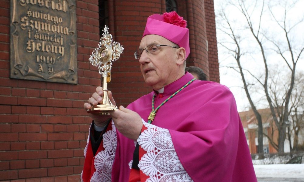 Bielorussia: Papa,in pensione vescovo che era stato esiliato