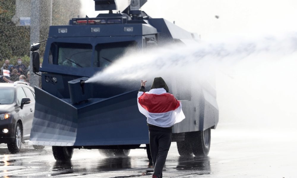 Bielorussia: idranti contro i manifestanti, ‘150 arresti’
