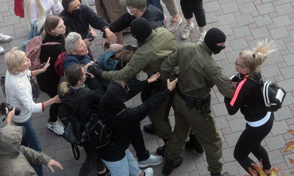 Bielorussia: ministero, 32 arrestati nelle proteste di ieri