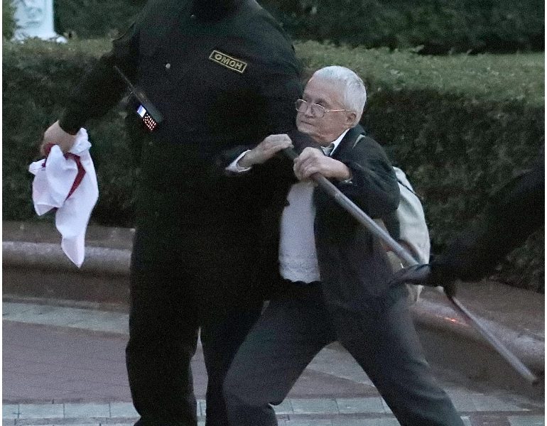 Bielorussia: ong, 261 manifestanti fermati ieri a Minsk