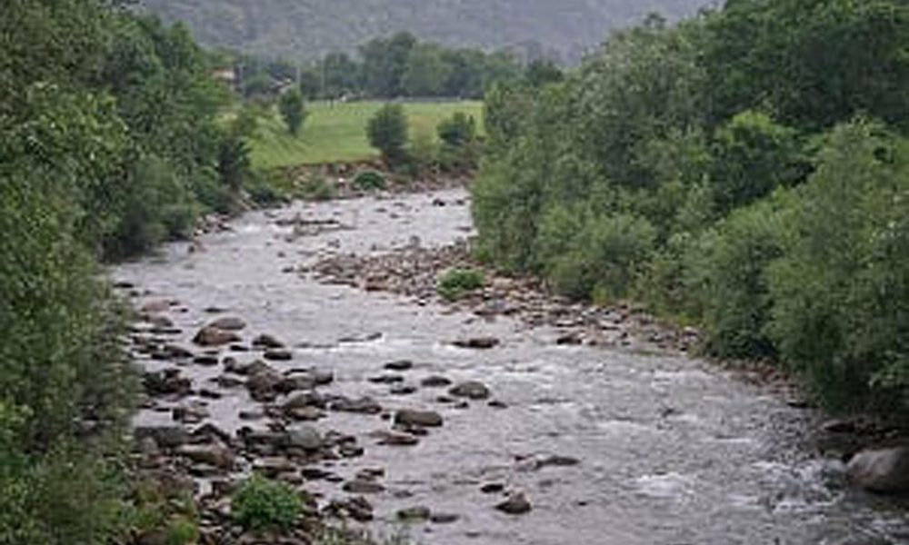 Bimba 2 anni cade in un canale e annega