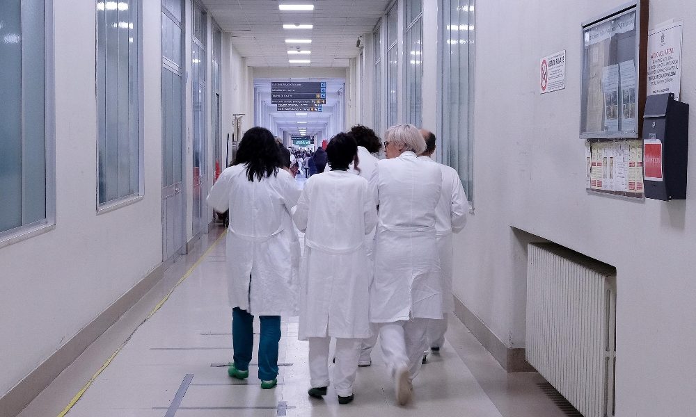 Bimba di 6 anni muore per meningite