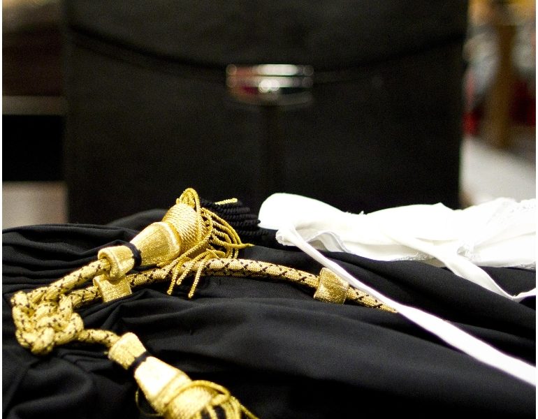 Bimbo segregato: 8 anni a genitori e zia