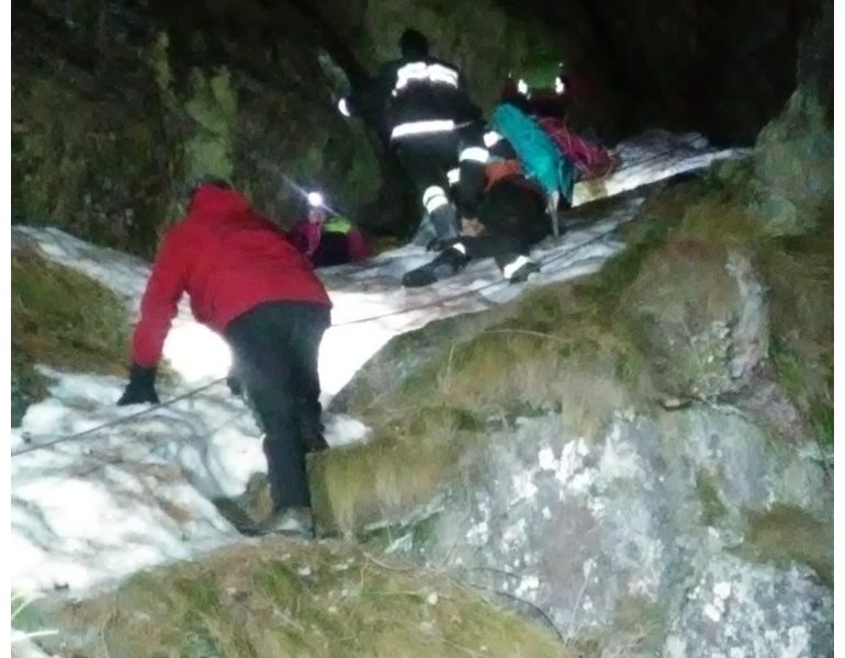 Bloccati dal ghiacci,salvi escursionisti
