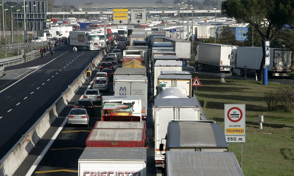 Boccia, tutelare transito merci