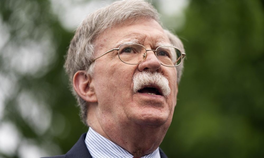 Bolton precisa, non voto Trump ma neppure Biden