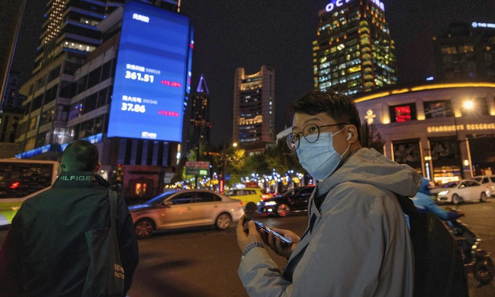 Borsa: Asia chiude contrastata, corre la Cina