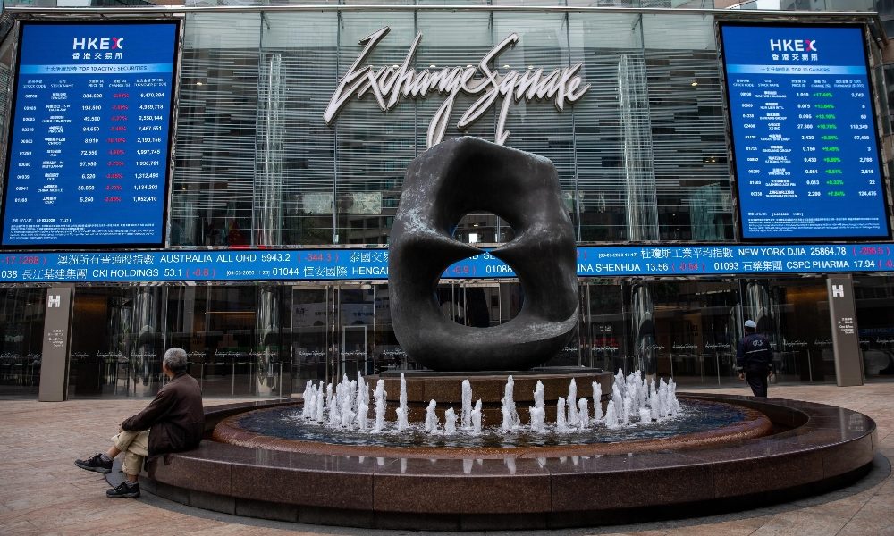Borsa: Asia chiude in calo con aziende Cina in blacklist Usa