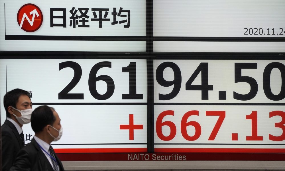 Borsa: Asia contrastata, Tokyo su massimi, debole Shanghai