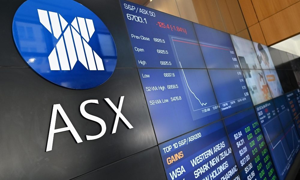 Borsa: Asia debole con timori dazi