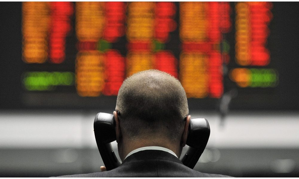 Borsa: Asia in calo in scia Apple
