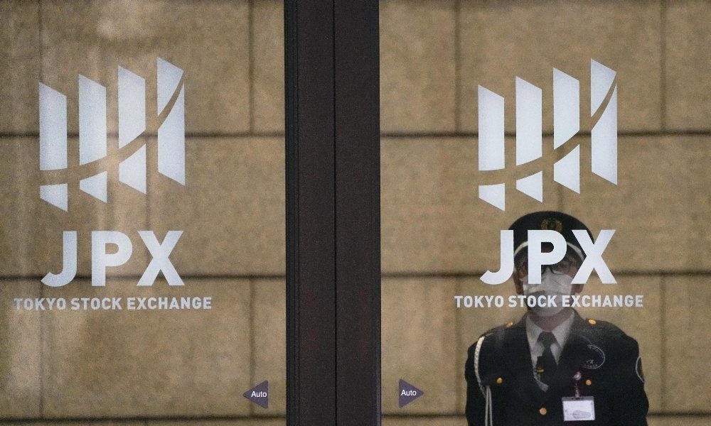 Borsa: Asia in ordine sparso, giù Shanghai (-1%)