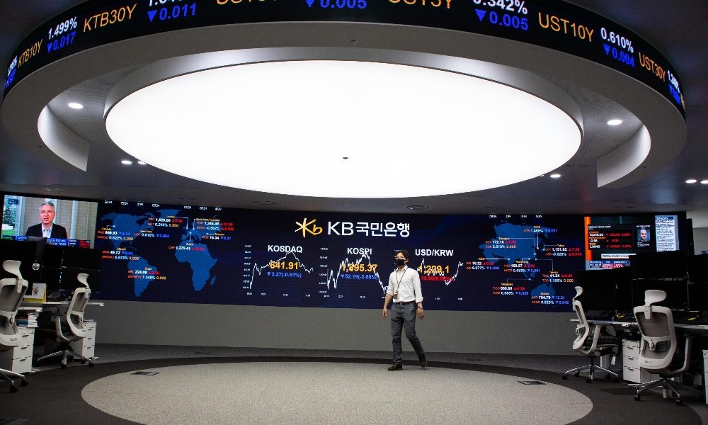 Borsa: Asia in rialzo, ottimismo per guarigione Trump