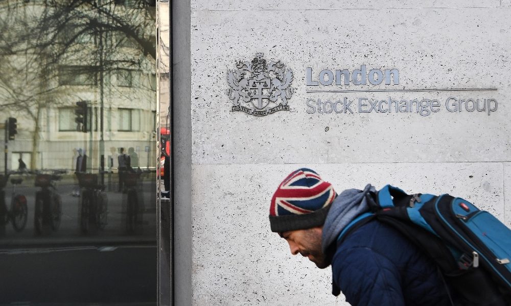 Borsa Europa conclude bene, Londra +3,9%