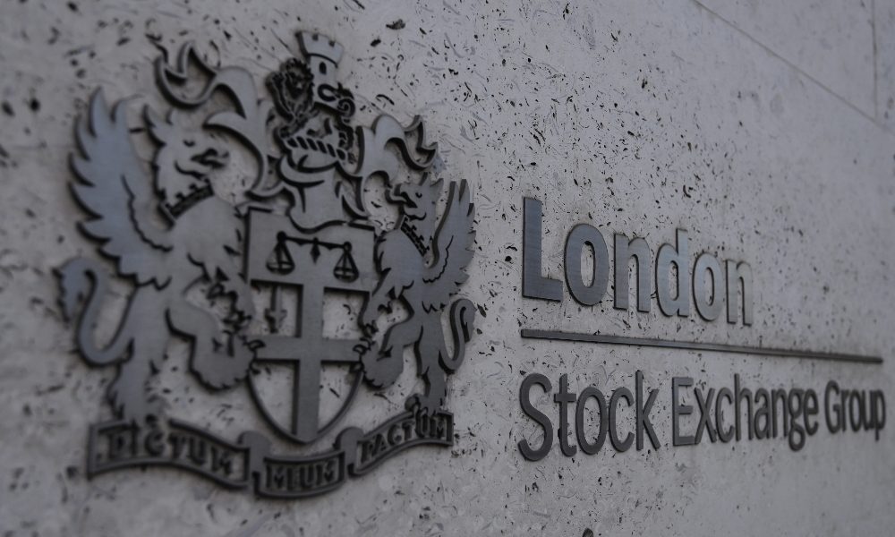Borsa: Europa conclude tonica, Stoxx 600 a massimo storico