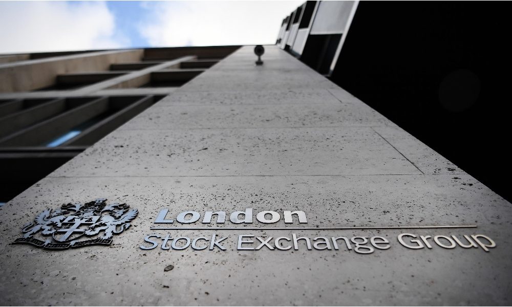 Borsa: Europa contrastata, Londra -0,2%