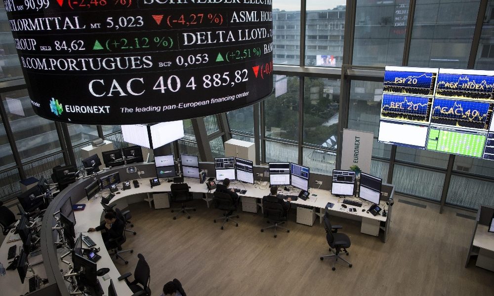 Borsa: Europa debole, futures Usa in rosso, Milano -0,1%