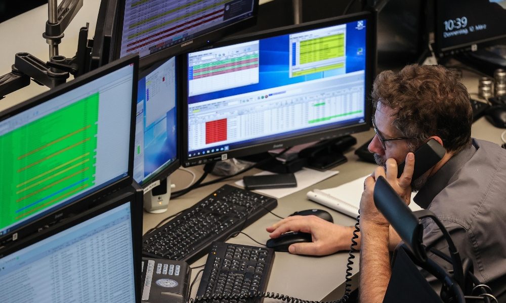Borsa: Europa in rialzo, Milano +4,6%