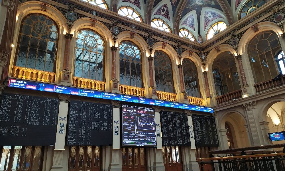 Borsa: Europa in rosso con future WS, non Milano (+0,1%)
