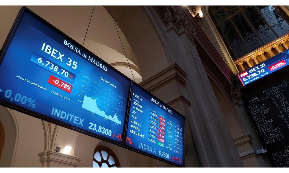 Borsa: Europa migliora con futures e Brexit, Milano +1,25%