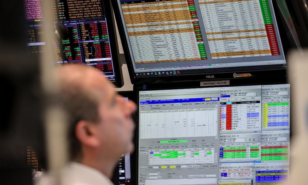 Borsa: Europa resta positiva con Wall Street, Milano +0,8%