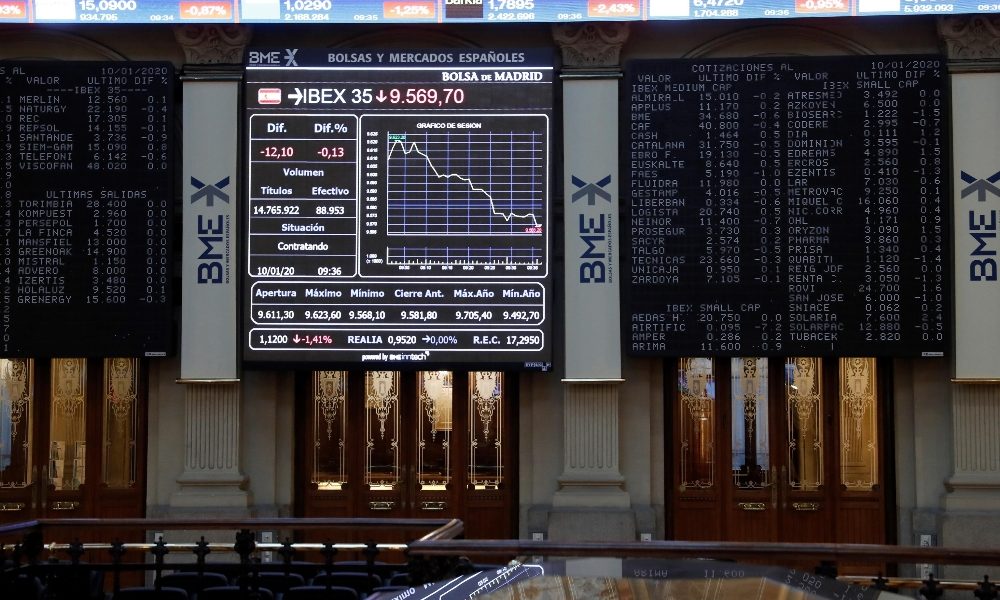Borsa: Europa sale con Wall Street