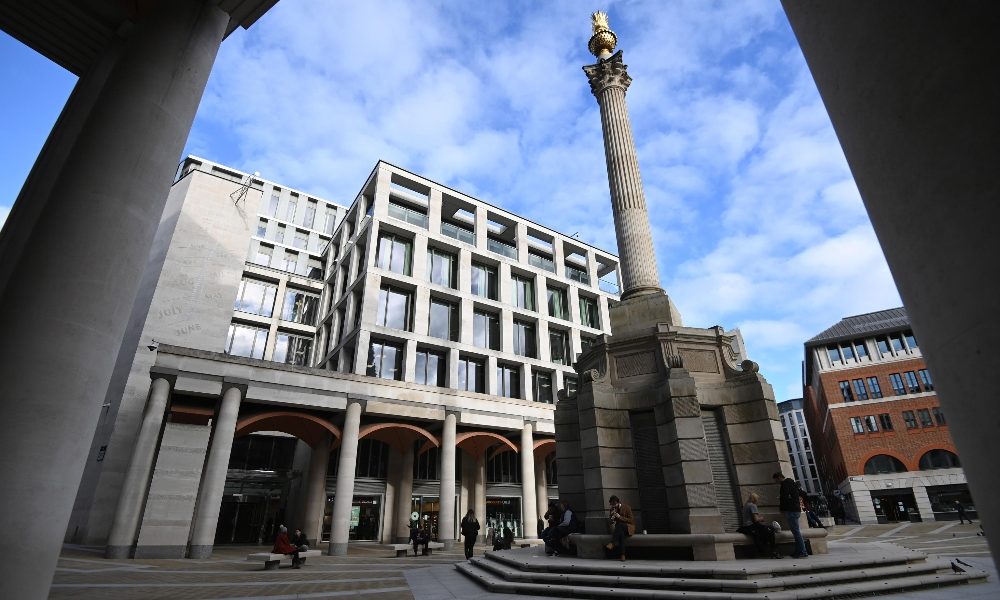 Borsa: Europa sale con stimoli e Londra, Milano poco mossa