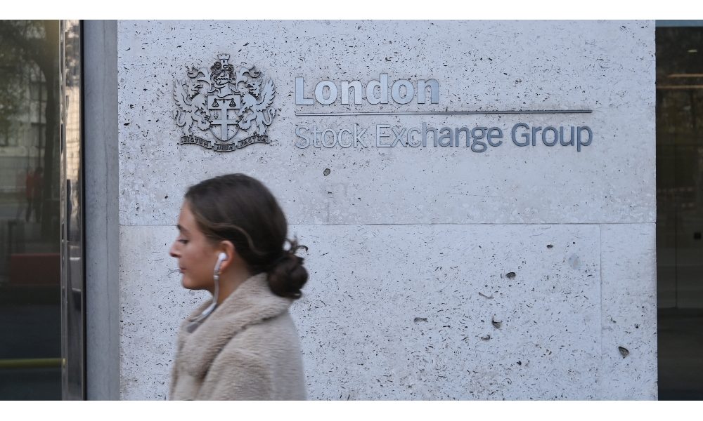 Borsa: Europa solida dopo Wall street, Londra +2,6%