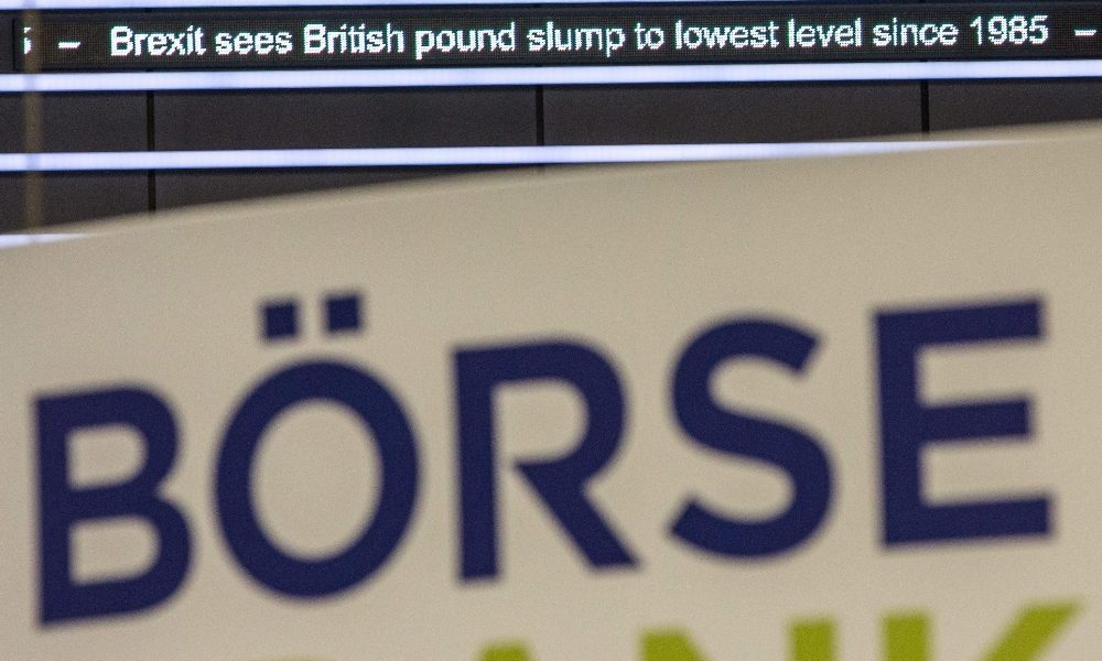 Borsa: Europa teme contagio, Milano -7%
