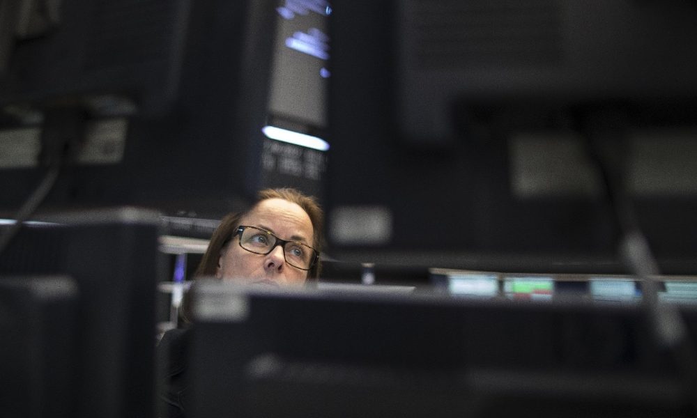 Borsa: Europa tiene, Milano -0,1%