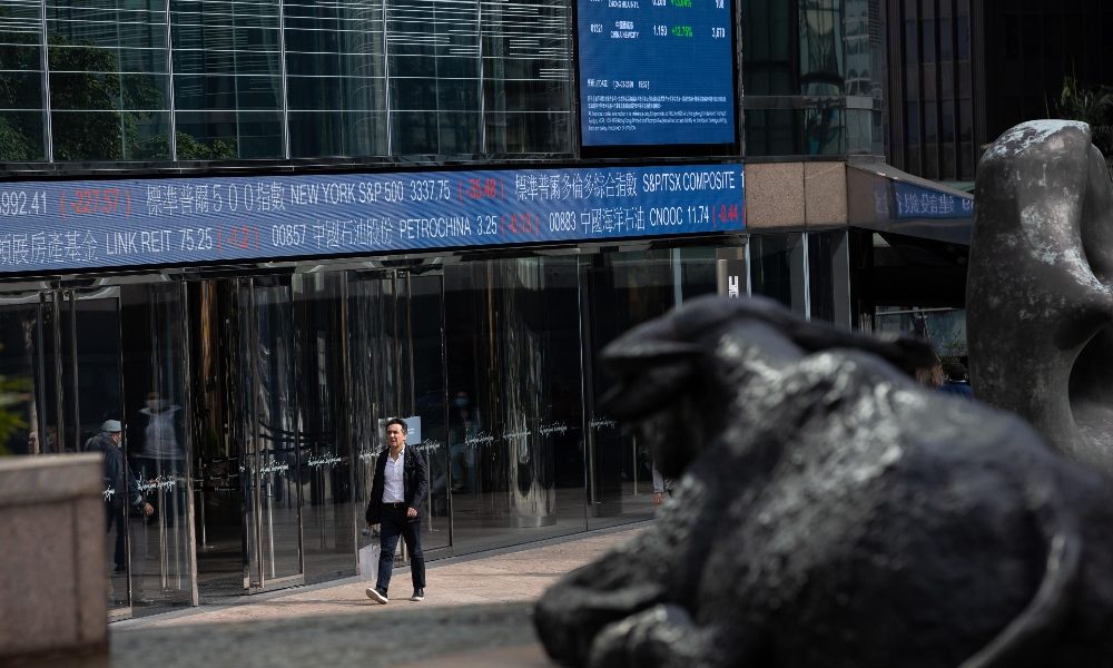 Borsa: Hong Kong apre a +0,69%