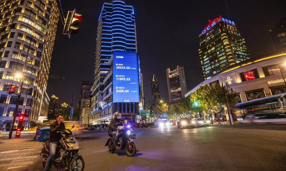 Borsa: Hong Kong negativa, apre a -0,21%
