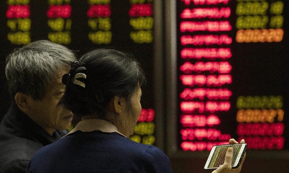 Borsa: Hong Kong positiva, apre a +0,06%