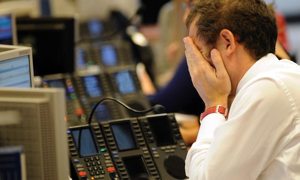 Borsa: Milano -0,97%, male banche con Mps e Bper in testa
