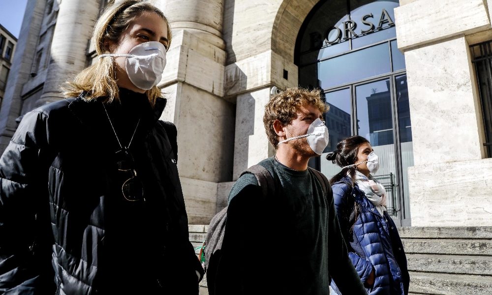 Borsa: Milano migliora (+0,6%), non le banche