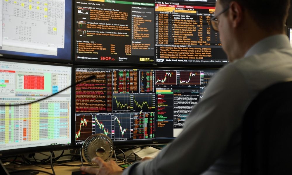 Borsa: Milano migliore Europa, bene Mediobanca e Generali