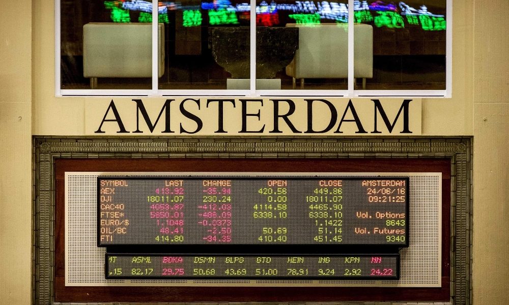 Borsa : Milano rallenta (+0,33%), riparte Parigi (+0,48%)