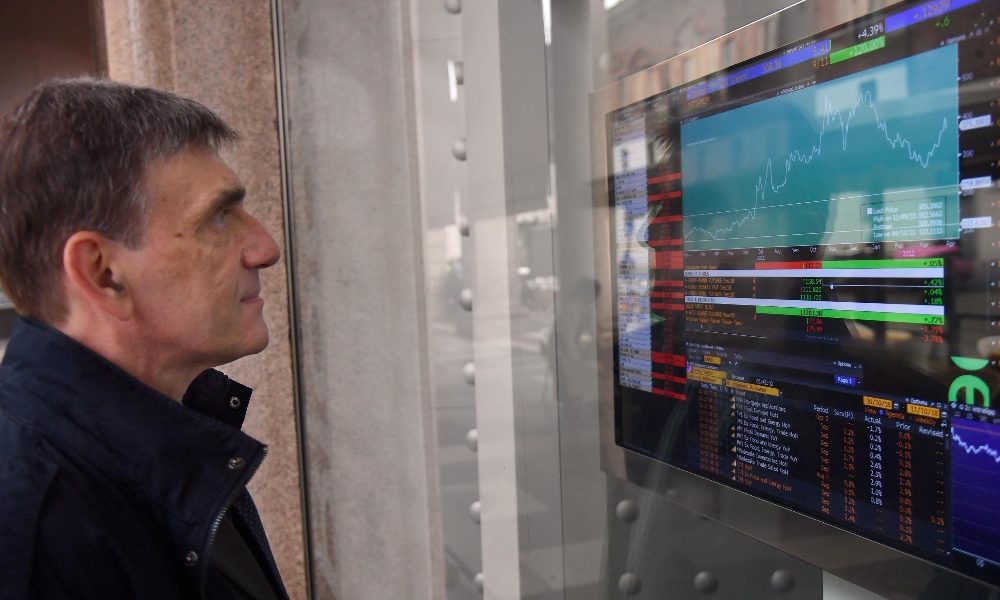 Borsa Milano sale, Ubi guida banche