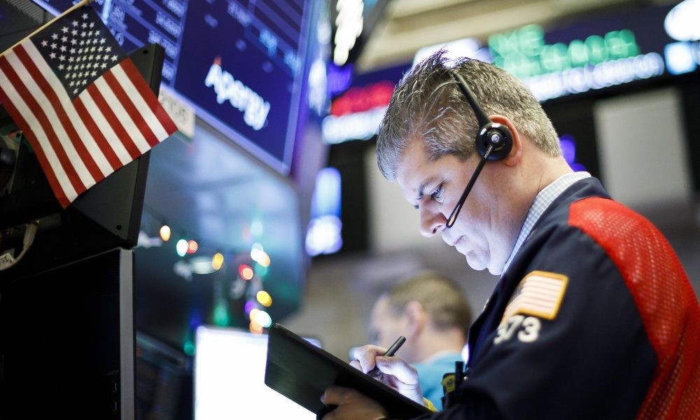 Borsa Ny apre in calo, -0,6%
