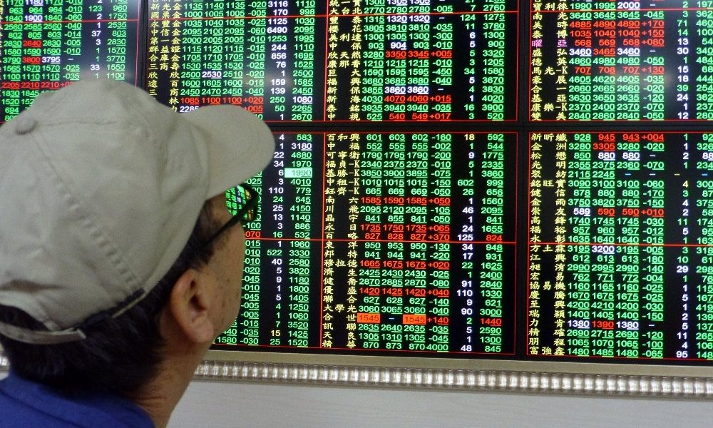 Borsa Shanghai chiude a -3%