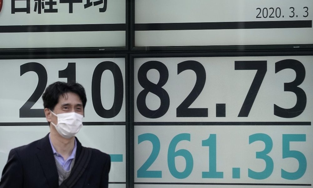 Borsa: Tokyo, apertura in calo (-0,90%)