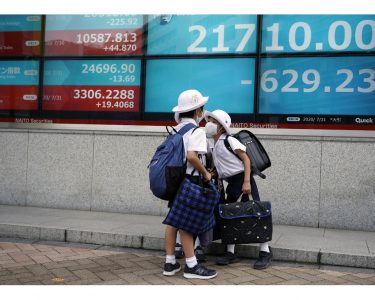 Abusivi sui parcheggi gialli. Tolleranza sino a fine mese