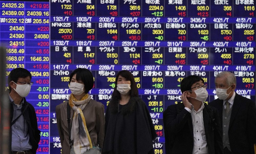 Borsa: Tokyo in lieve calo, (-0,17%)
