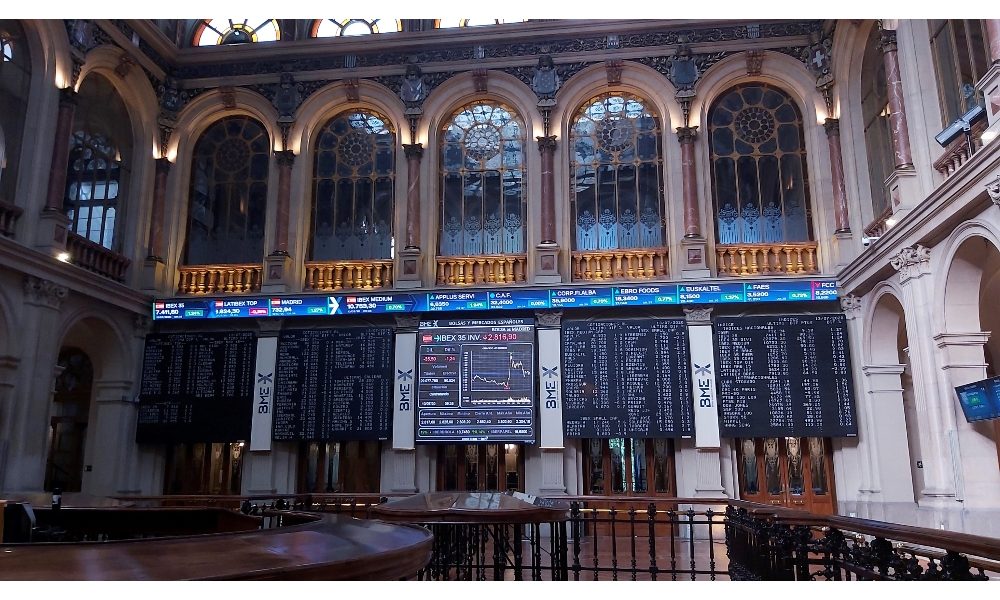 Borsa: bene Europa e future Wall Street in positivo