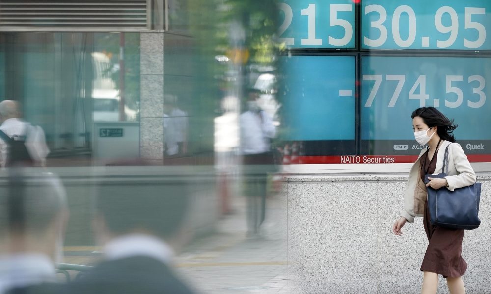 Borsa di Tokyo apre in lieve rialzo