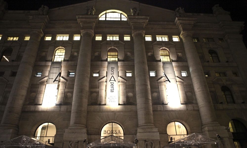 Borsa: nuovo massimo per Piazza Affari