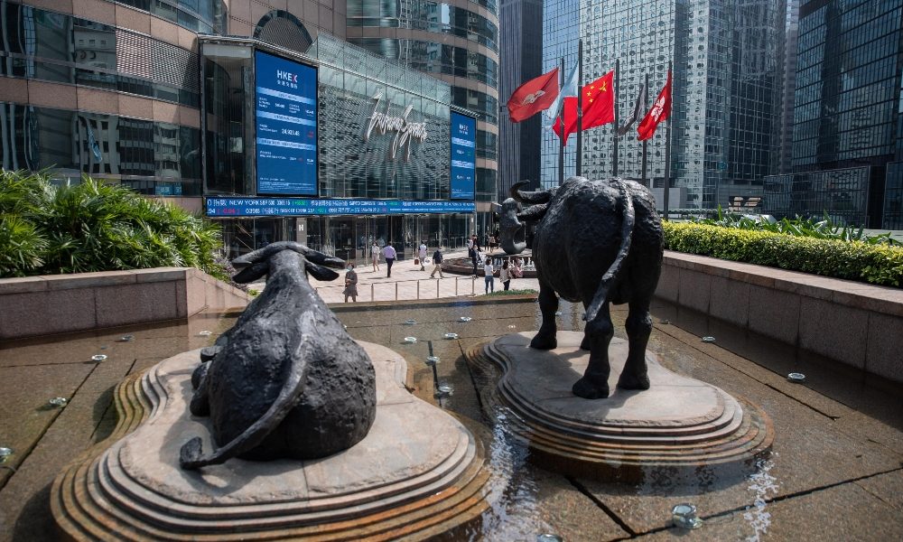 Borsa, positive Shanghai e Hong Kong