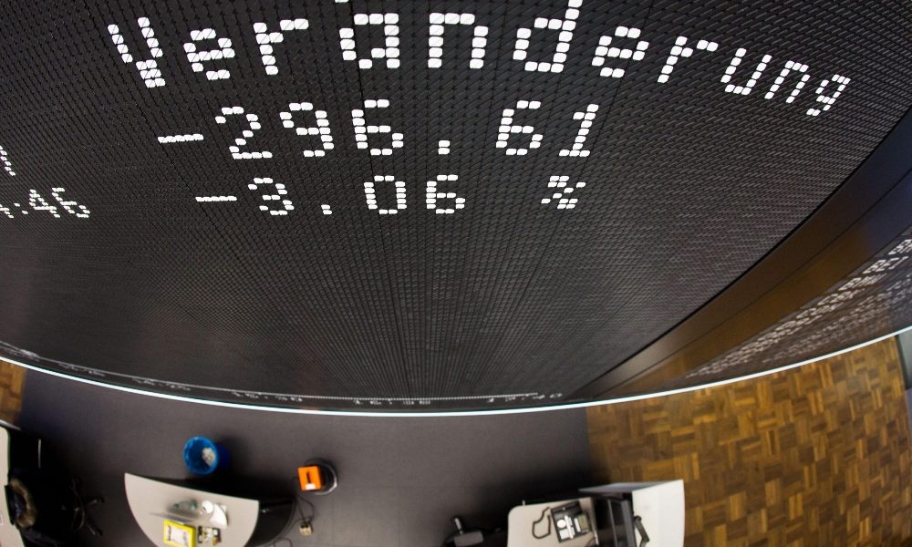 Borsa:Europa fiacca con Bce,Milano +0,2%