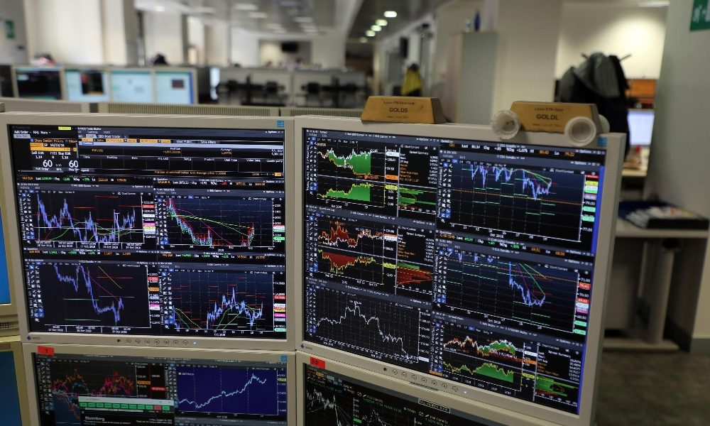 Borsa:Europa resta in calo,Milano -0,90%