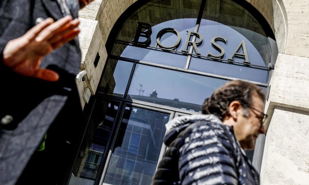 Borsa:Milano riduce calo (-1,3%),giù Fca